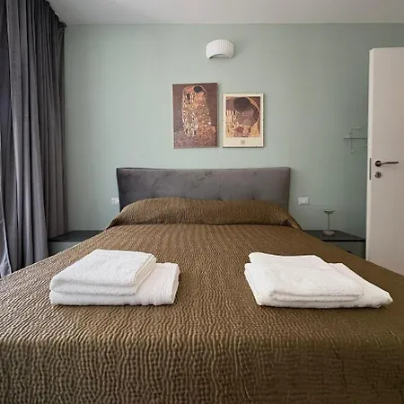Magnolie Bright Terrazzo Vivibile E Parcheggio Privato * Эраклея-Маре