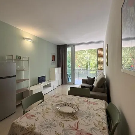 Magnolie Bright Terrazzo Vivibile E Parcheggio Privato * Эраклея-Маре
